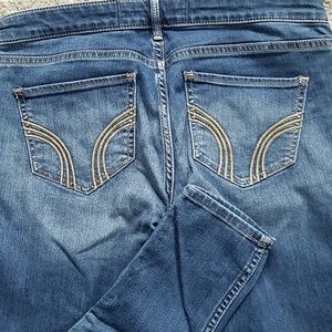 HOLLISTER Cropped medium blue jeans